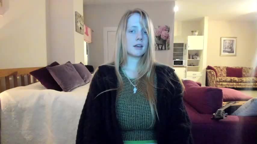 x__rose__x - Chaturbate - 2023-05-15T19:32:41